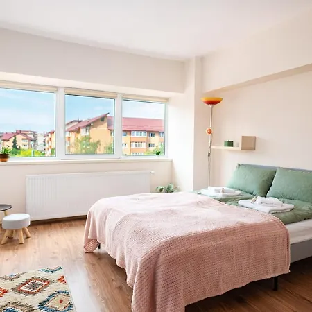 Metropolitan Wildscape View Apartment *