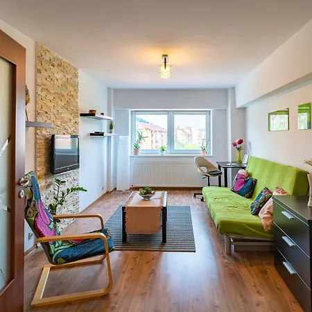 Metropolitan Wildscape View Apartment *